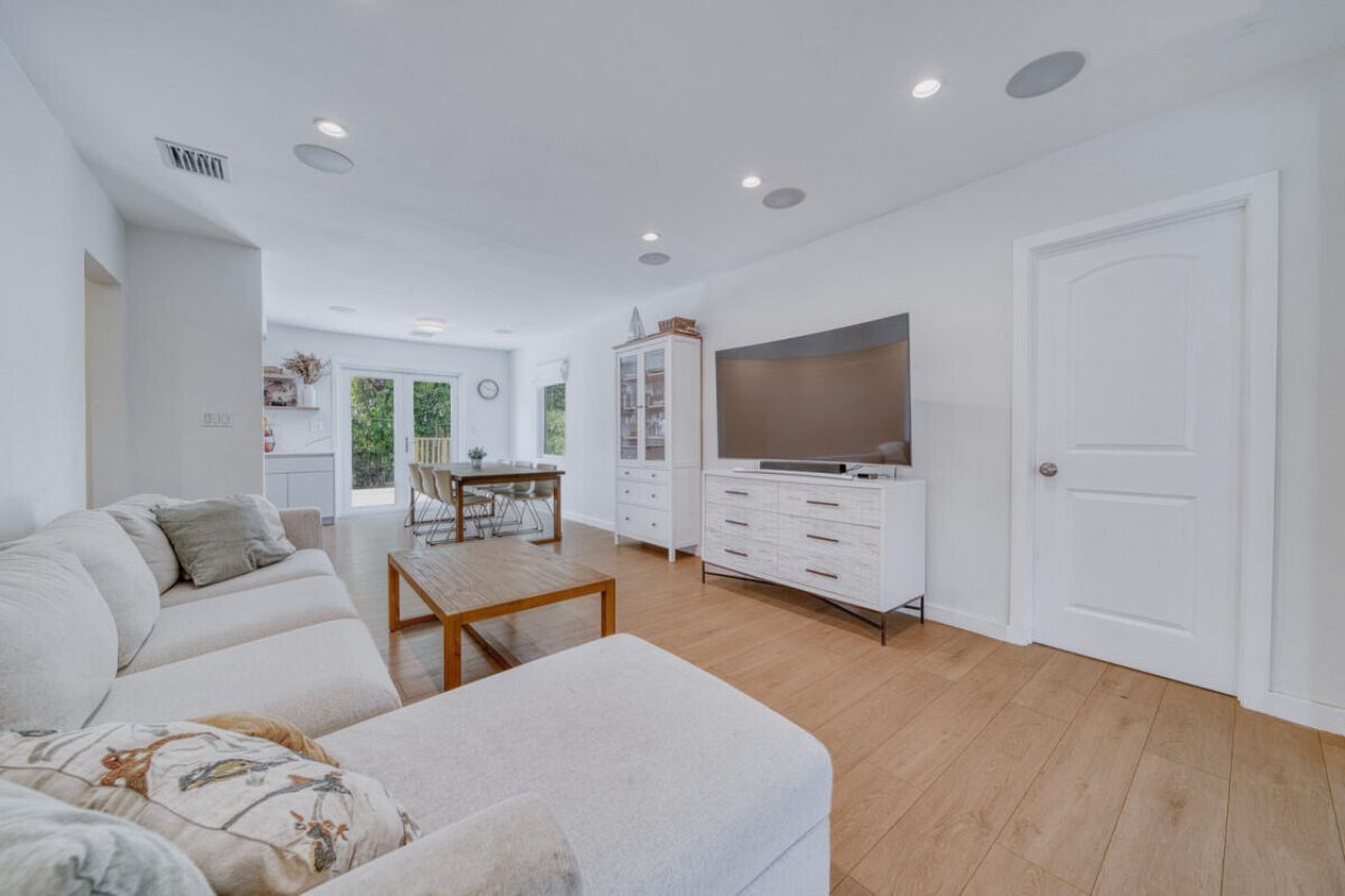 5870 SW 46th Terrace, Miami, FL 33155 Photo