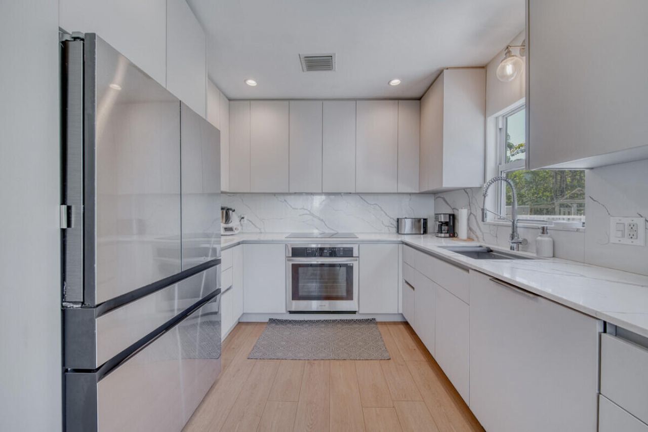 5870 SW 46th Terrace, Miami, FL 33155 Photo