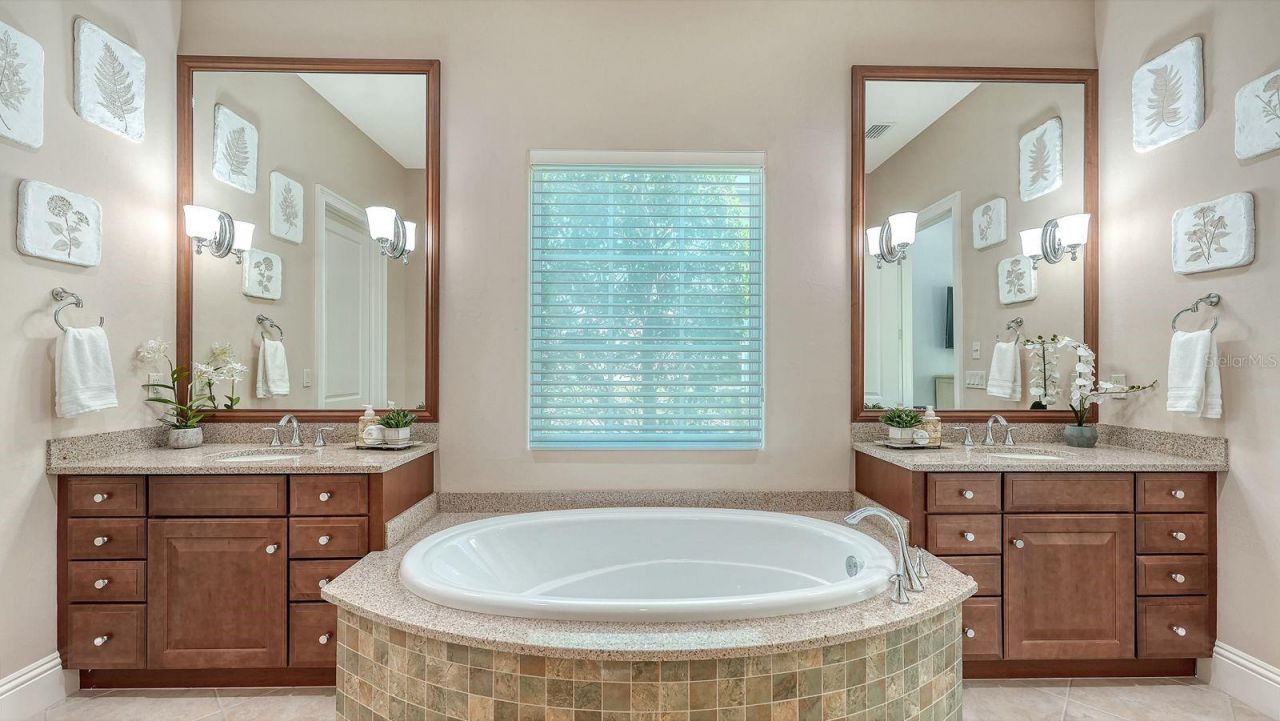 7975 Matera Court, Lakewood Ranch, FL 34202 Photo