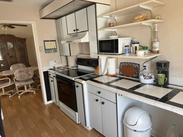 3223 38th Way S, Unit F, Saint Petersburg, FL 33711 Photo
