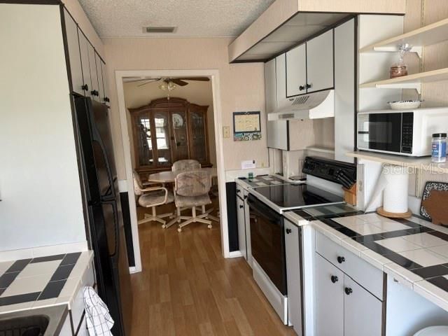 3223 38th Way S, Unit F, Saint Petersburg, FL 33711 Photo