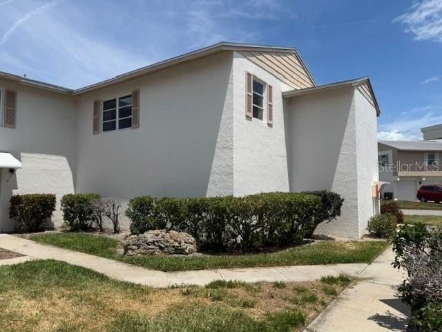 3223 38th Way S, Unit F, Saint Petersburg, FL 33711 Photo