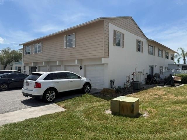 3223 38th Way S, Unit F, Saint Petersburg, FL 33711 Photo