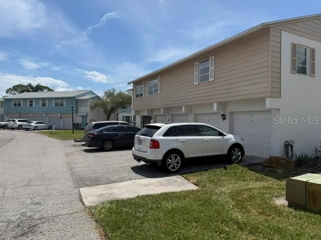 3223 38th Way S, Unit F, Saint Petersburg, FL 33711 Photo