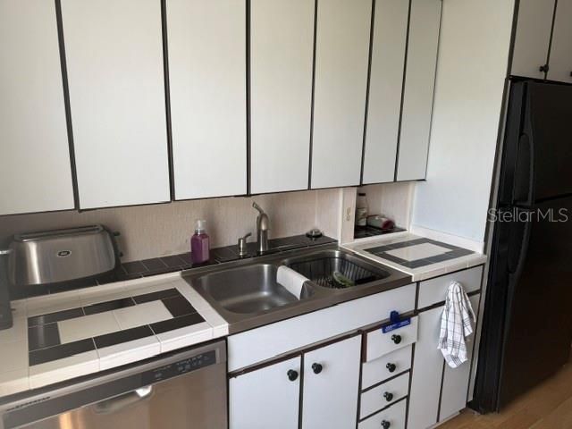 3223 38th Way S, Unit F, Saint Petersburg, FL 33711 Photo