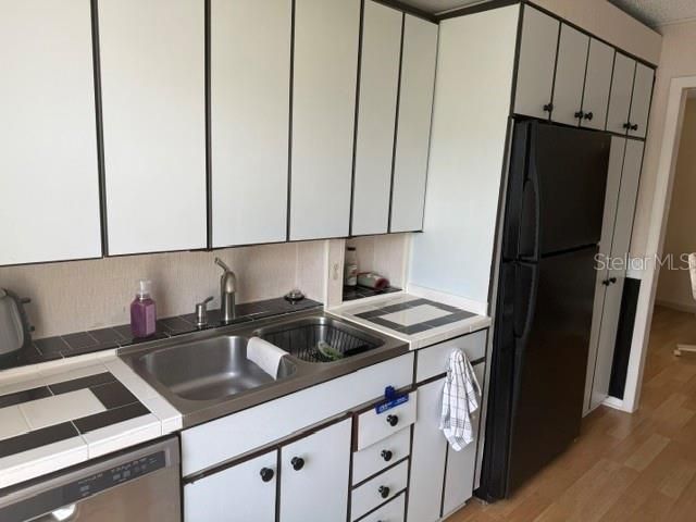 3223 38th Way S, Unit F, Saint Petersburg, FL 33711 Photo