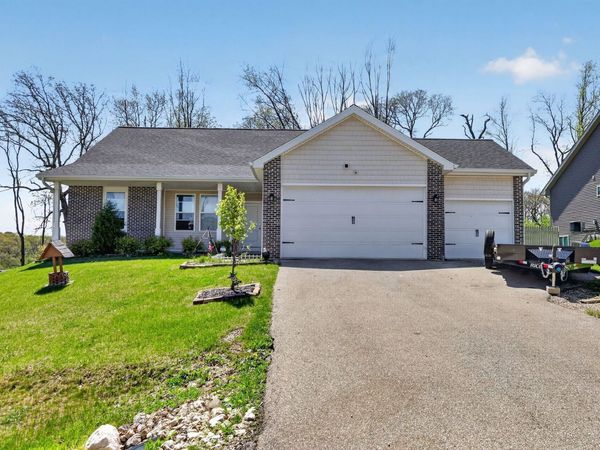 934 E Superior Drive, Edgerton, WI 53534