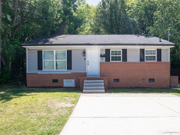 1913 Freeman Mill Road , Greensboro, NC 27406