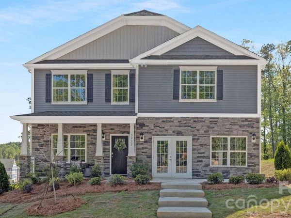 623 Country Oak Drive , Asheville, NC 28804