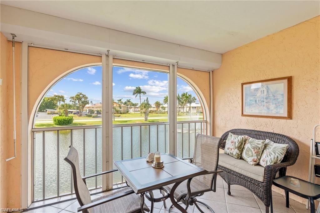 372 Charlemagne Blvd, Unit B202, Naples, FL 34112 Photo