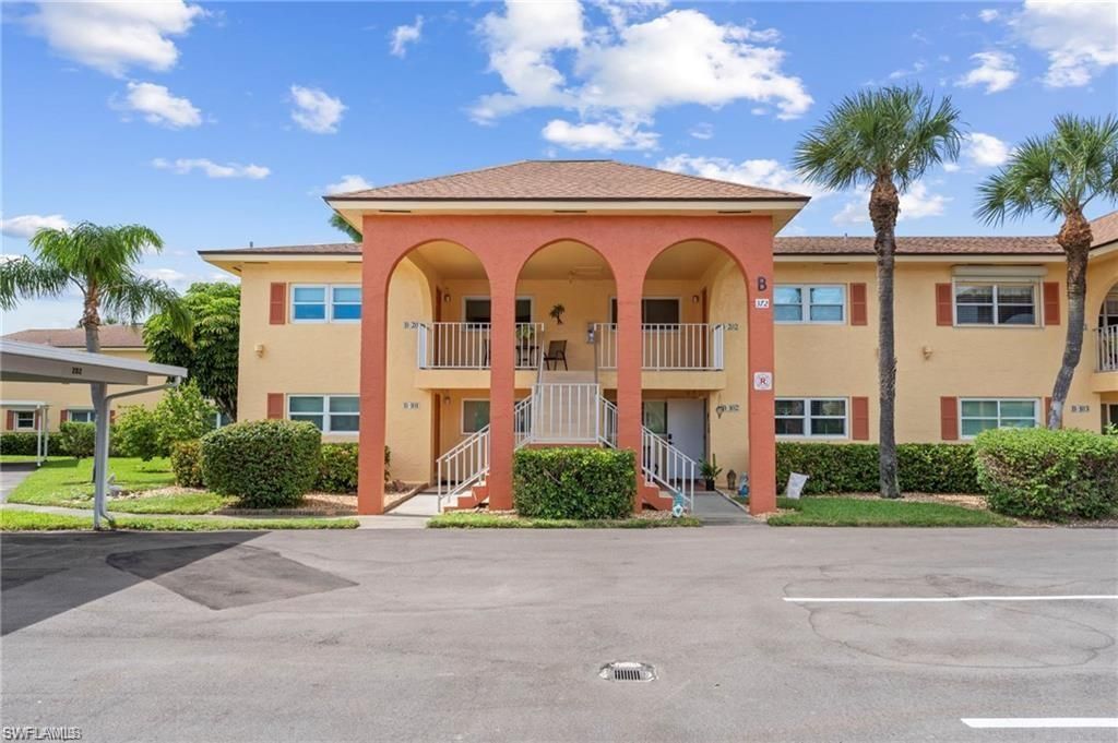 372 Charlemagne Blvd, Unit B202, Naples, FL 34112 Photo