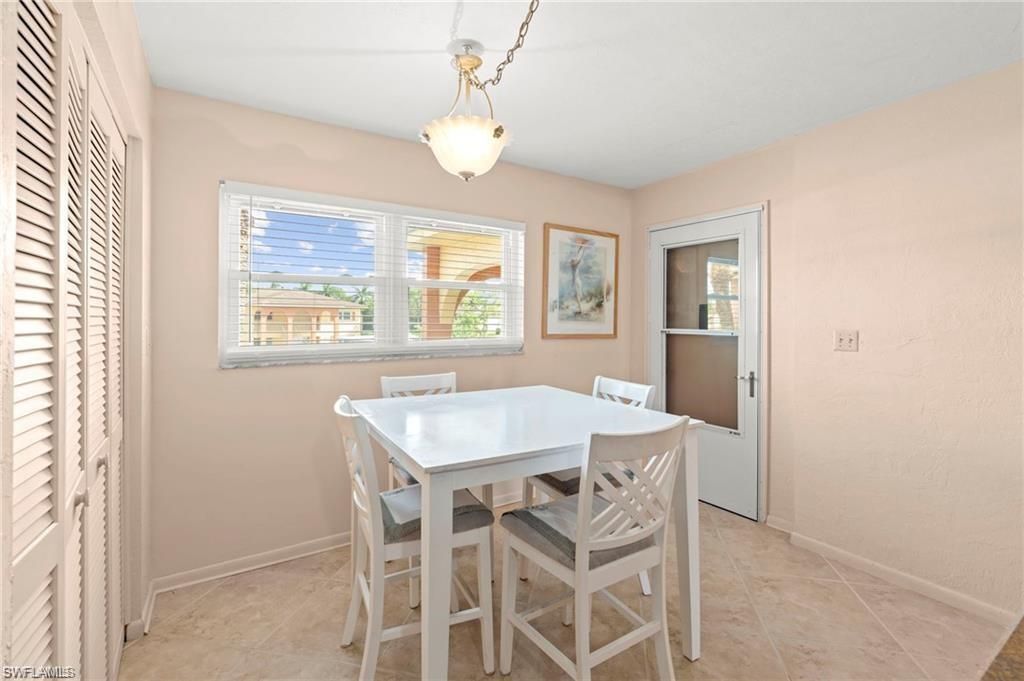 372 Charlemagne Blvd, Unit B202, Naples, FL 34112 Photo