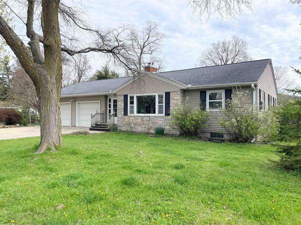 304 Iowa Avenue, Decorah, IA 52101