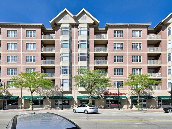 9670 FRANKLIN Avenue , Unit 213, Franklin Park, IL 60131