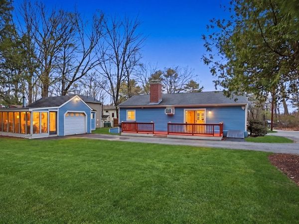 28 Fuller Ave, Lancaster, MA 01523