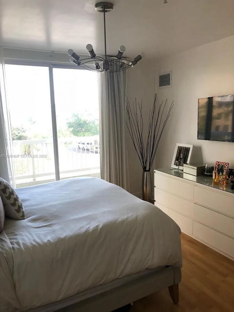 2400 SW 27th Ave, Unit 304, Miami, FL 33145 Photo