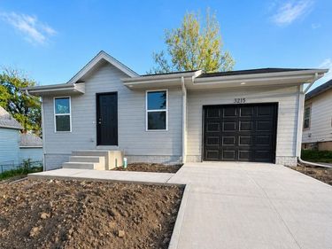 3215 Charles Street , Omaha, NE 68131