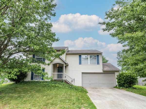 8566 Buckingham Drive, Columbus, IN 47201