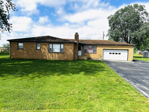 4557 S State Road 9 , Shelbyville, IN 46176