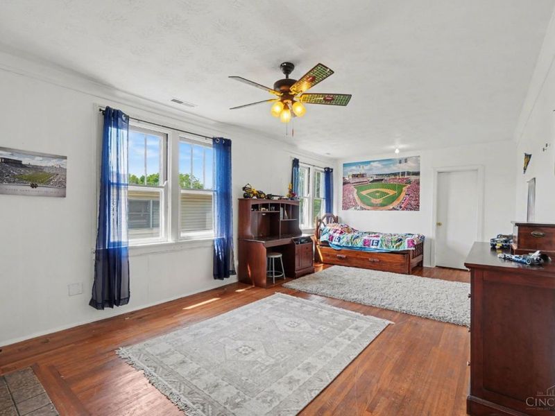 3231 E Darwin Avenue, Cincinnati, OH 45211 Photo 10