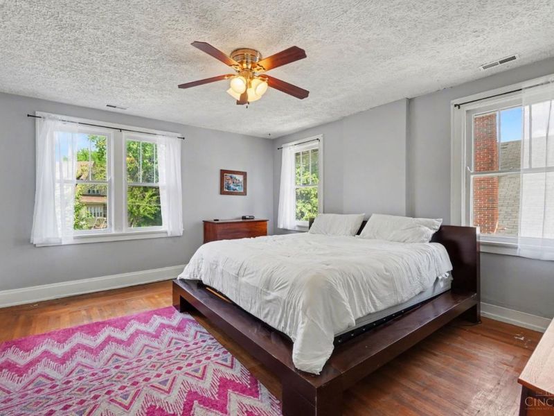 3231 E Darwin Avenue, Cincinnati, OH 45211 Photo 11