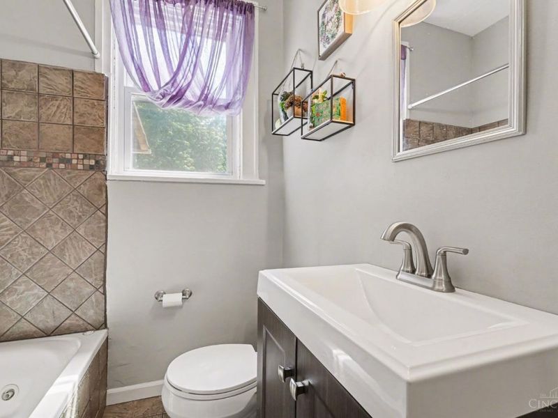3231 E Darwin Avenue, Cincinnati, OH 45211 Photo 19