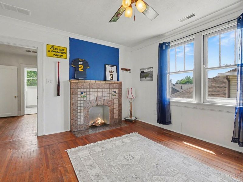 3231 E Darwin Avenue, Cincinnati, OH 45211 Photo 9