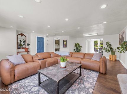 180 E Surge Street, Reno, NV 89506 Photo