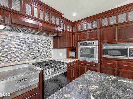 180 E Surge Street, Reno, NV 89506 Photo