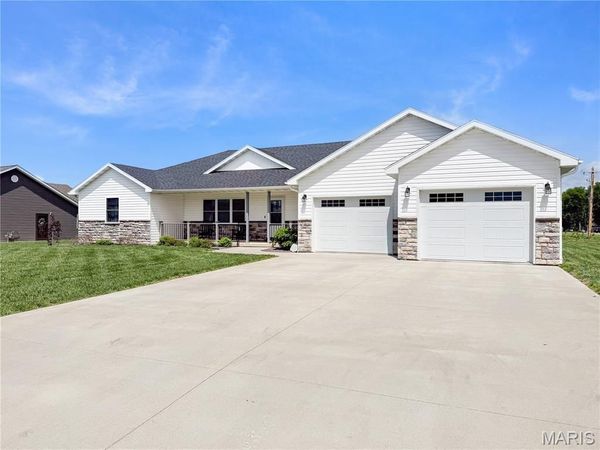 106 Janet Trail , Palmyra, MO 63461