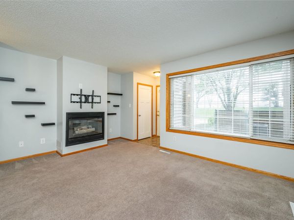 1020 68th Street, Unit 3, West Des Moines, IA 50266