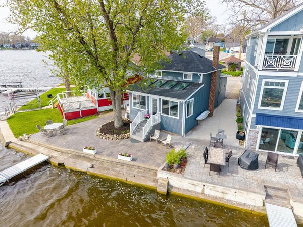 980 Lane 221B Hamilton Lake, Hamilton, IN 46742