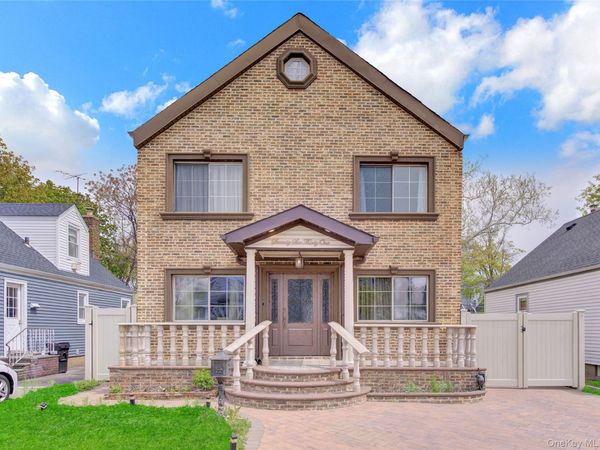 7631 264th Street, Glen Oaks, NY 11004