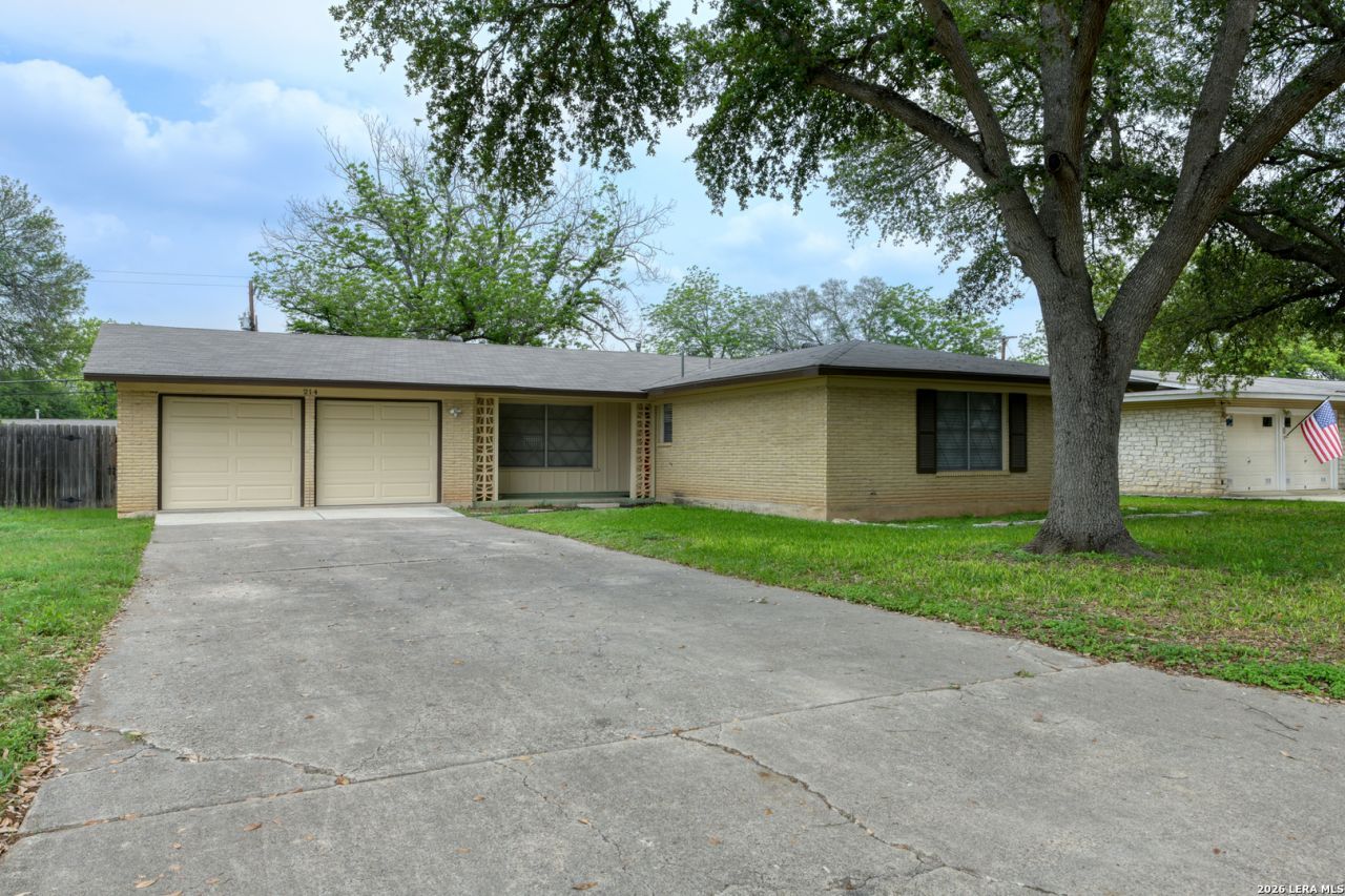 214 Oaklane Dr, Universal City, TX 78148 Main Photo