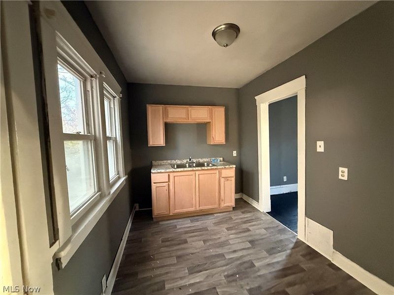 841 E 130 Street , Cleveland, OH 44108 Photo 7