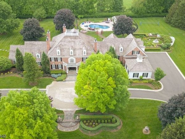3 Winston Farm Ln, Mendham, NJ 07931