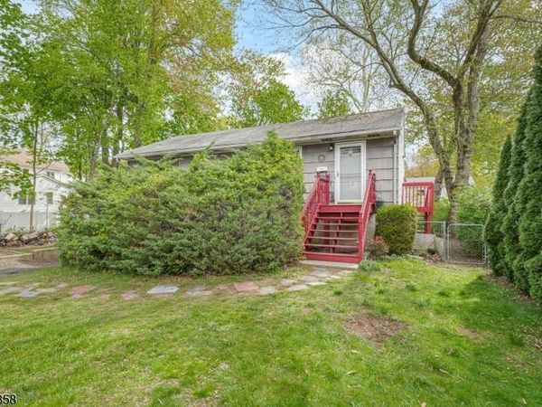 48 Prospect Rd, Parsippany-Troy Hills, NJ 07054