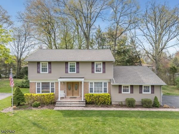 5 Ashlyn Rd, Parsippany-Troy Hills, NJ 07054