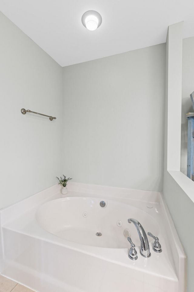 81 Sandbar Lane Photo 19