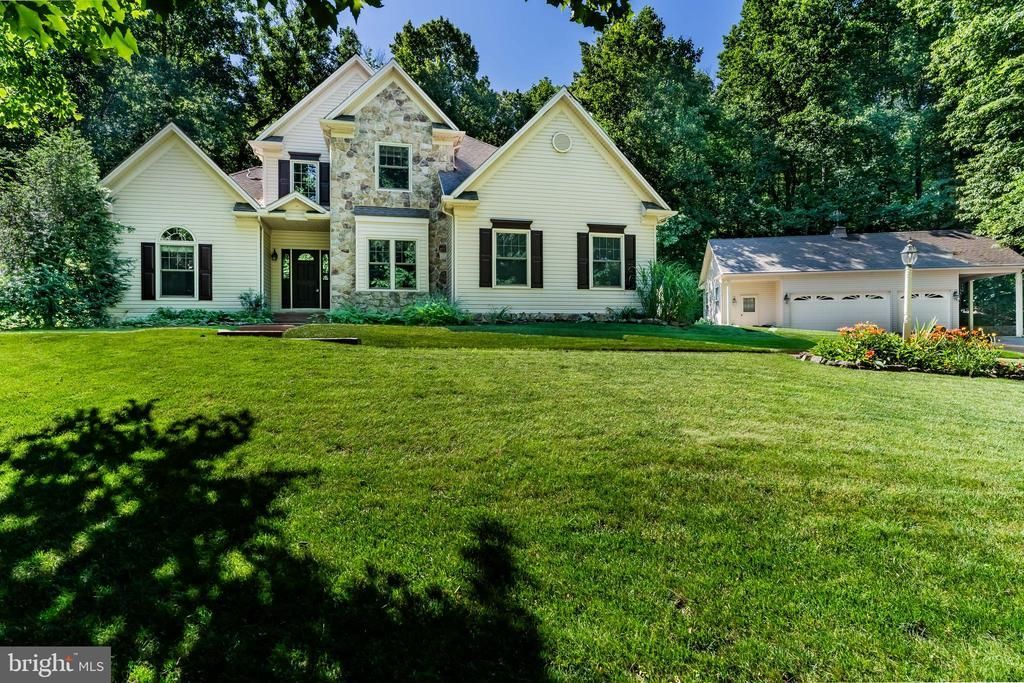 5995 BULL ROAD, DOVER, PA 17315