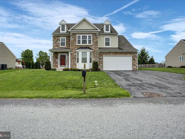 1236 DALLAS DRIVE , GREENCASTLE, PA 17225