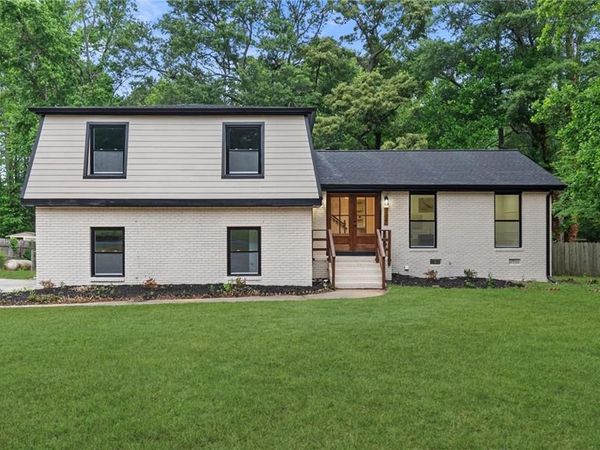 105 Lafayette Drive , Fayetteville, GA 30214