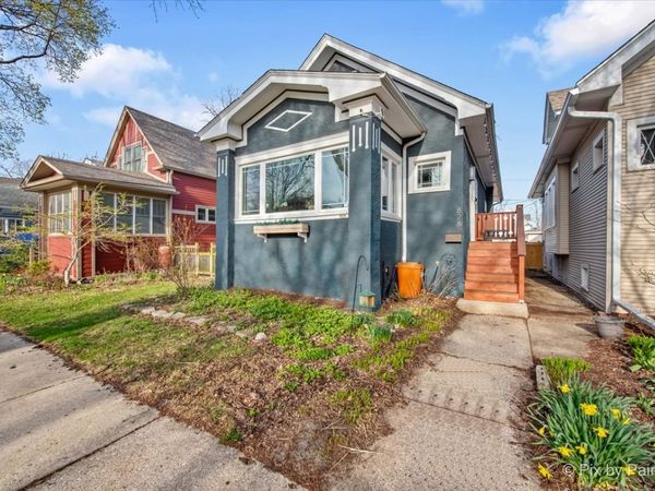 828 S Taylor Avenue, Oak Park, IL 60304