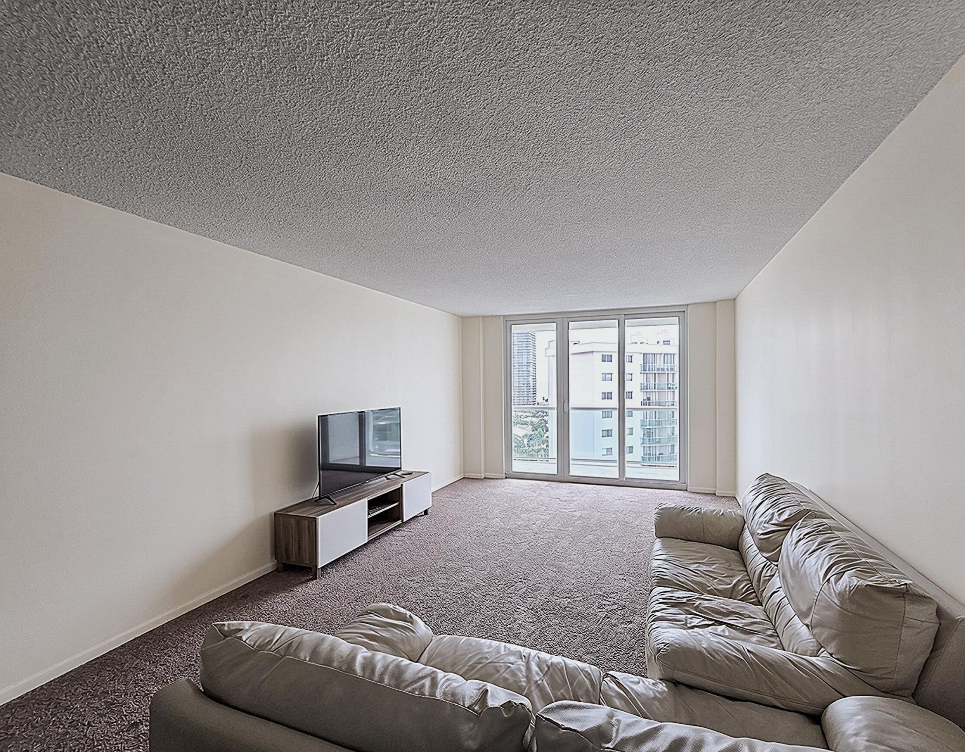 19390 Collins Avenue, Unit 1622, Sunny Isles Beach, FL 33160 Photo