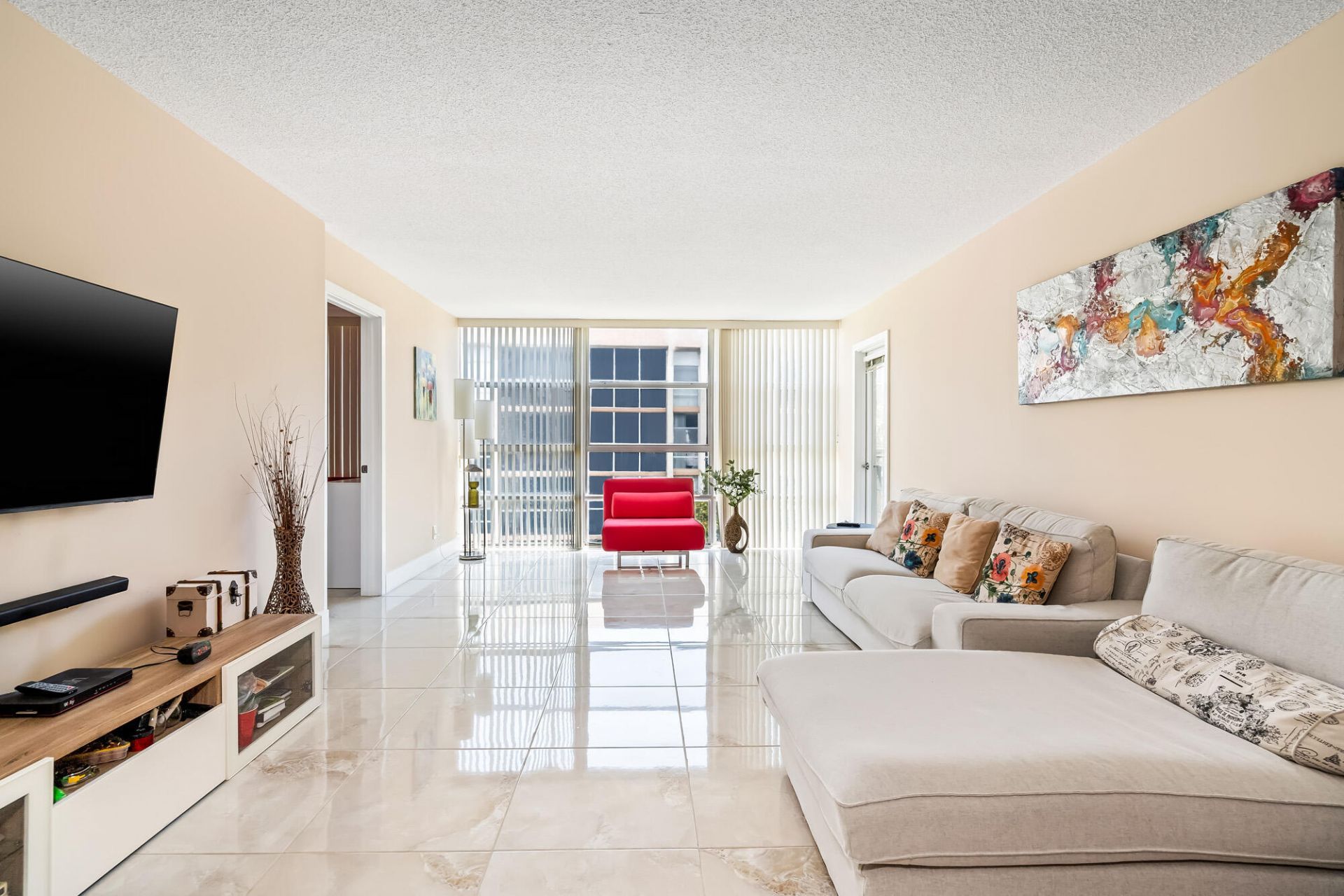 2000 Atlantic Shores Boulevard, Unit Apt 410, Hallandale Beach, FL 33009 Photo