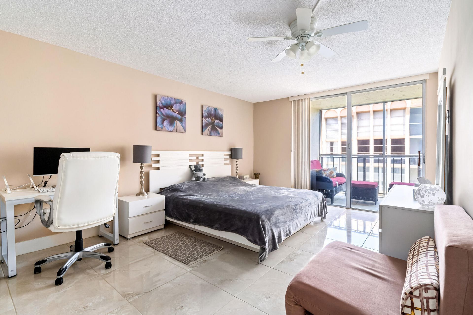 2000 Atlantic Shores Boulevard, Unit Apt 410, Hallandale Beach, FL 33009 Photo