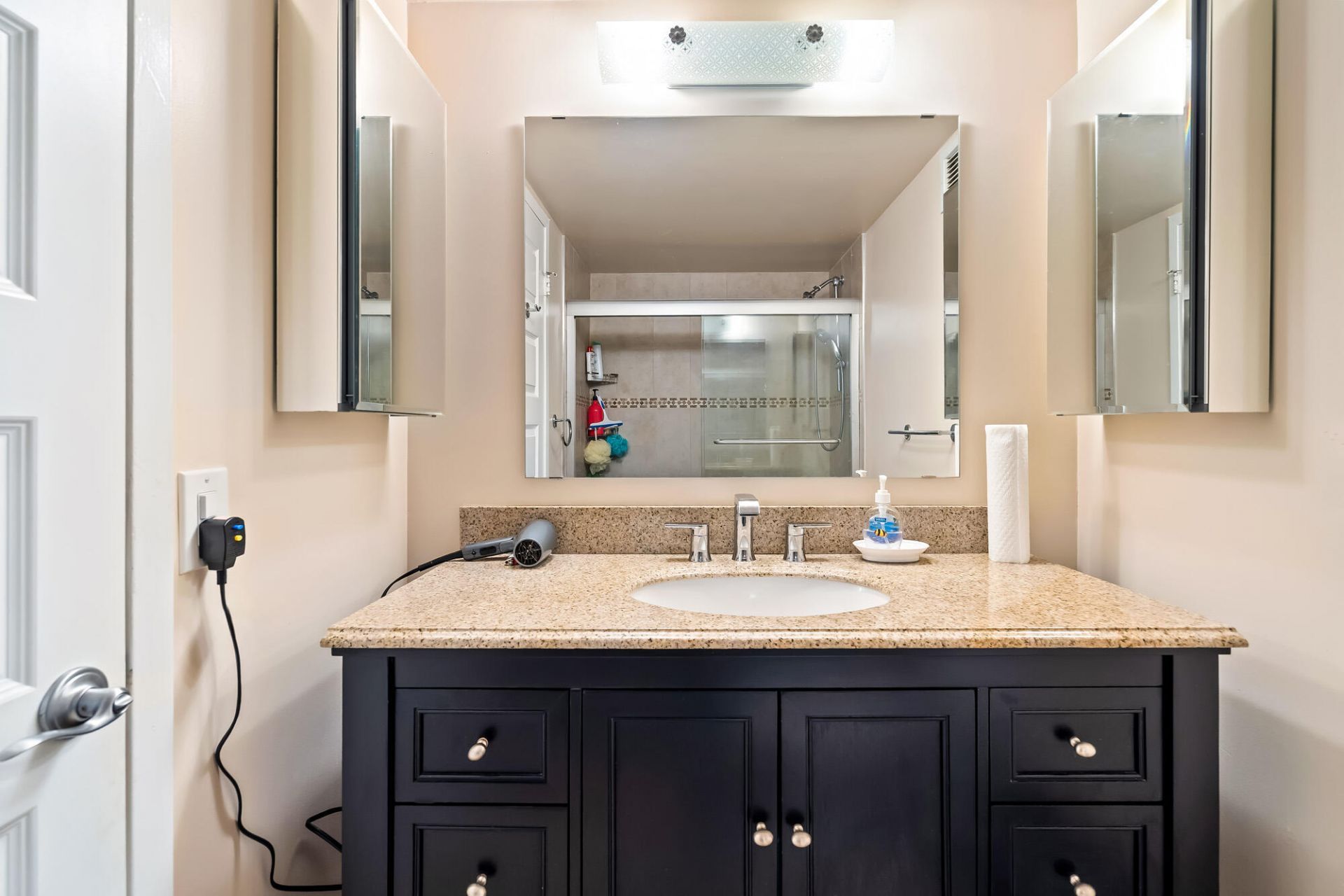 2000 Atlantic Shores Boulevard, Unit Apt 410, Hallandale Beach, FL 33009 Photo