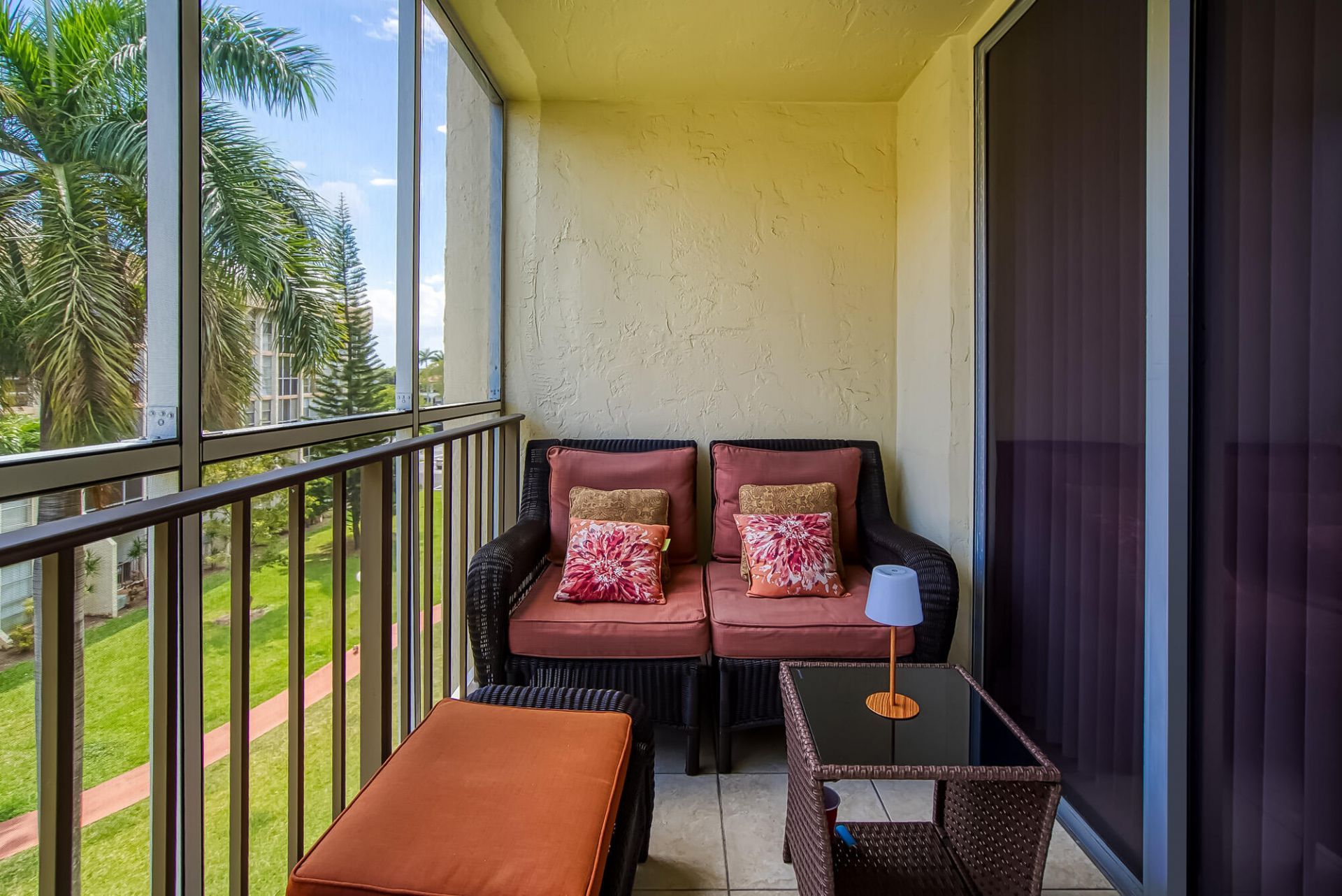 2000 Atlantic Shores Boulevard, Unit Apt 410, Hallandale Beach, FL 33009 Photo