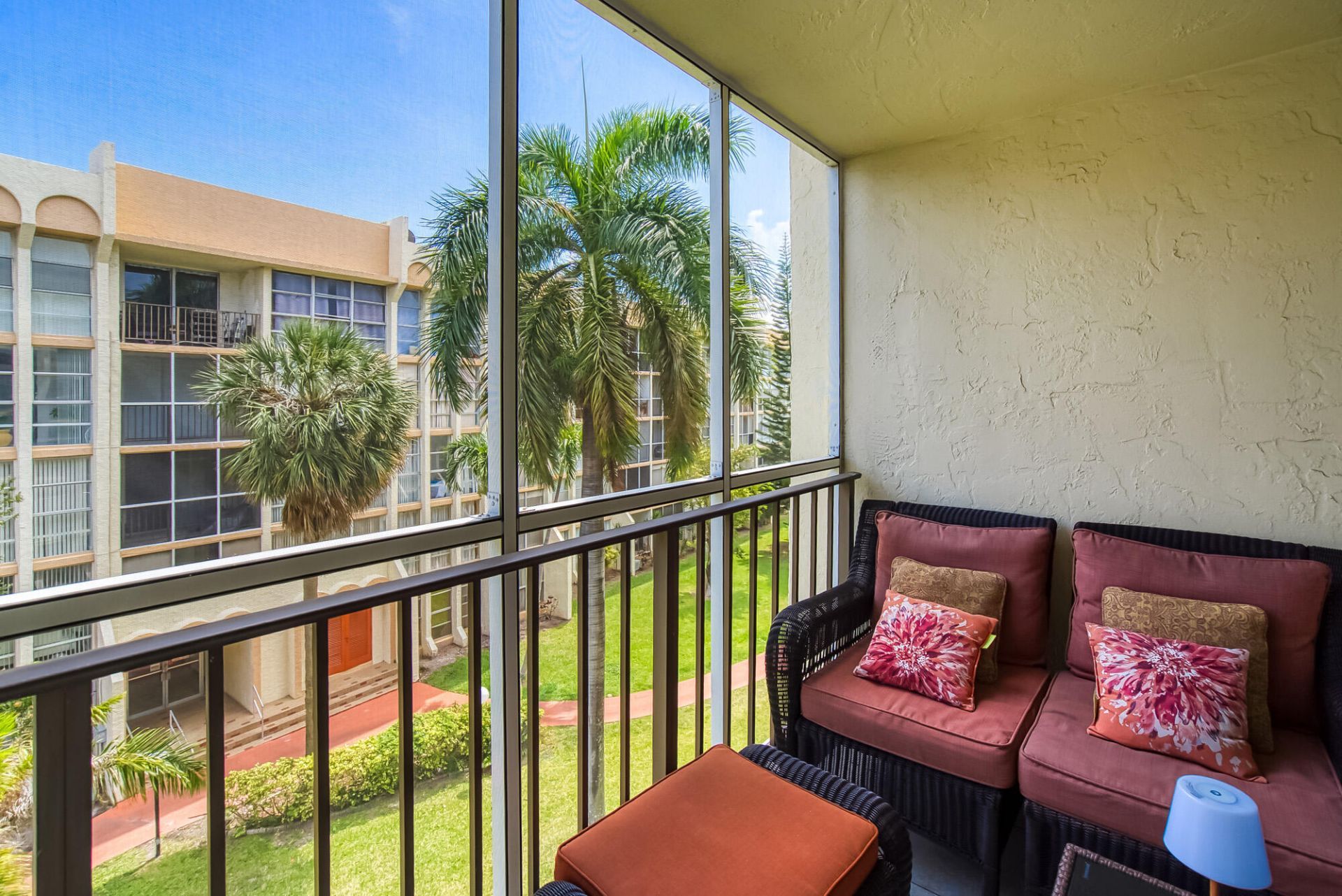 2000 Atlantic Shores Boulevard, Unit Apt 410, Hallandale Beach, FL 33009 Photo