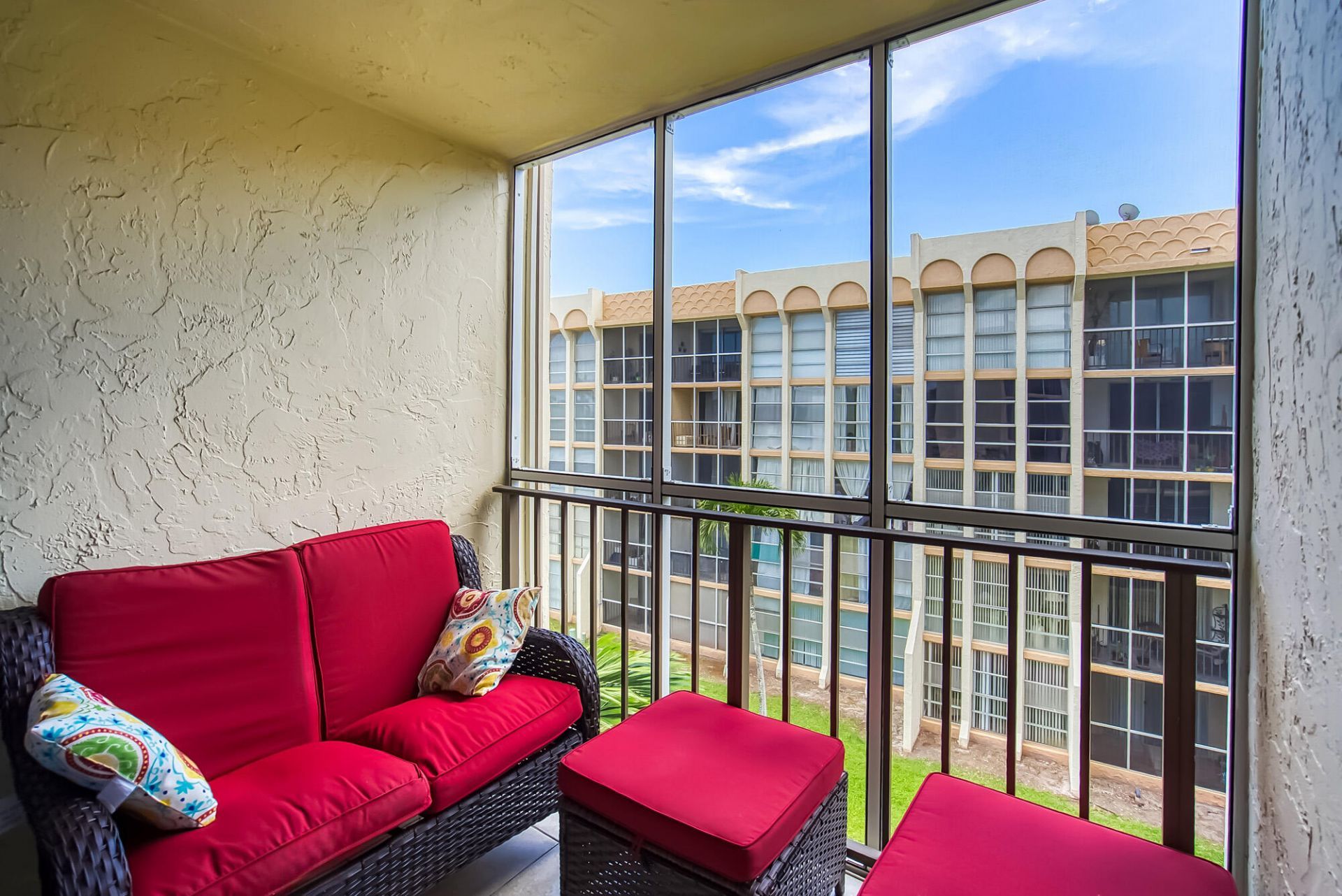 2000 Atlantic Shores Boulevard, Unit Apt 410, Hallandale Beach, FL 33009 Photo